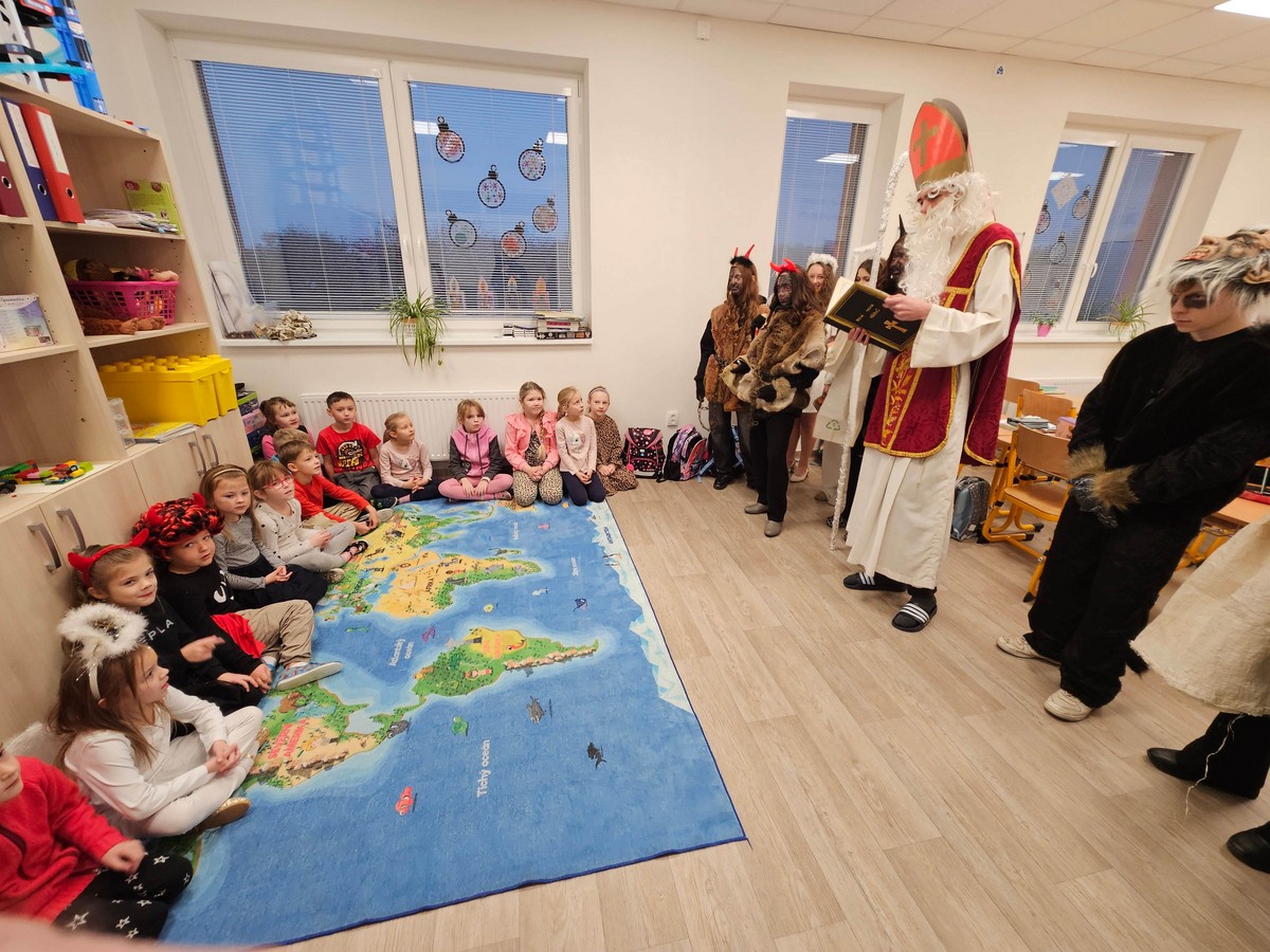 20251205_083000 [1600x1200]