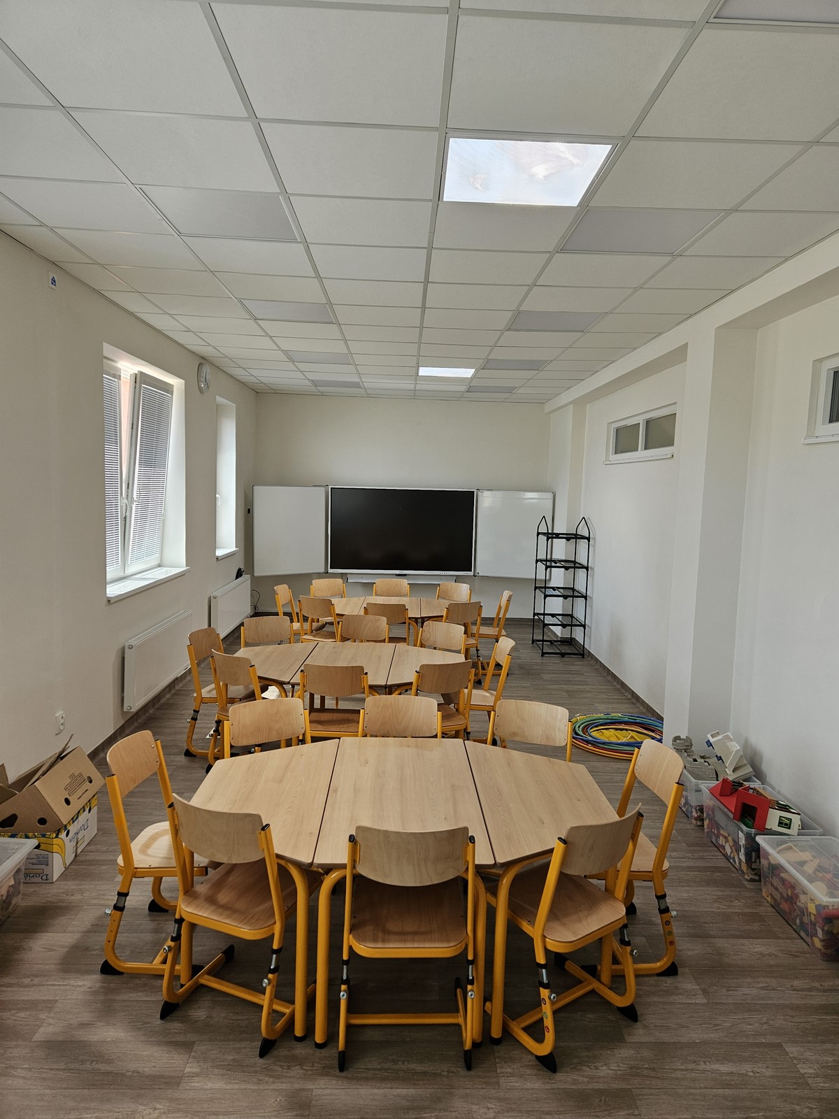 Zluta_druzina_pohled_od_dveri