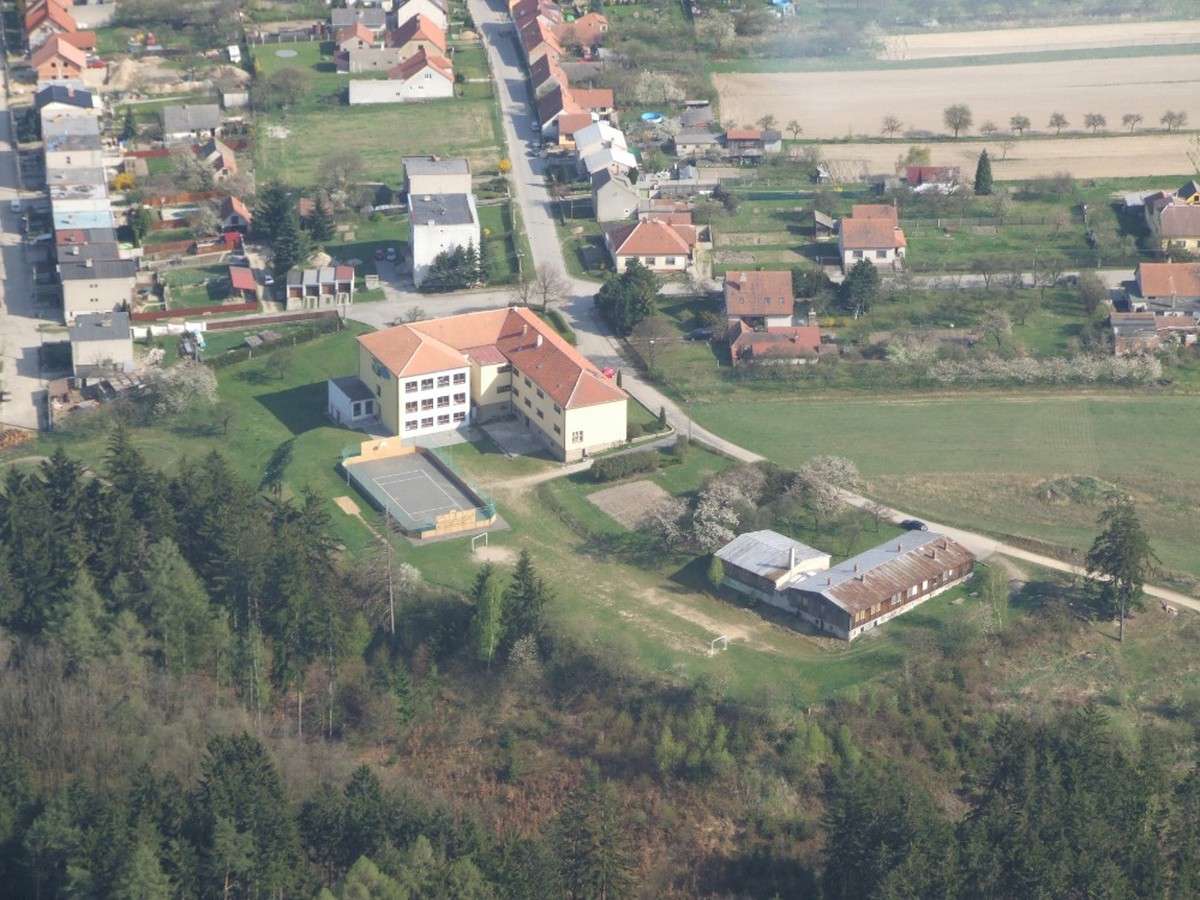 Letecke_snimky_skoly4_foto_Pavel_Filouš