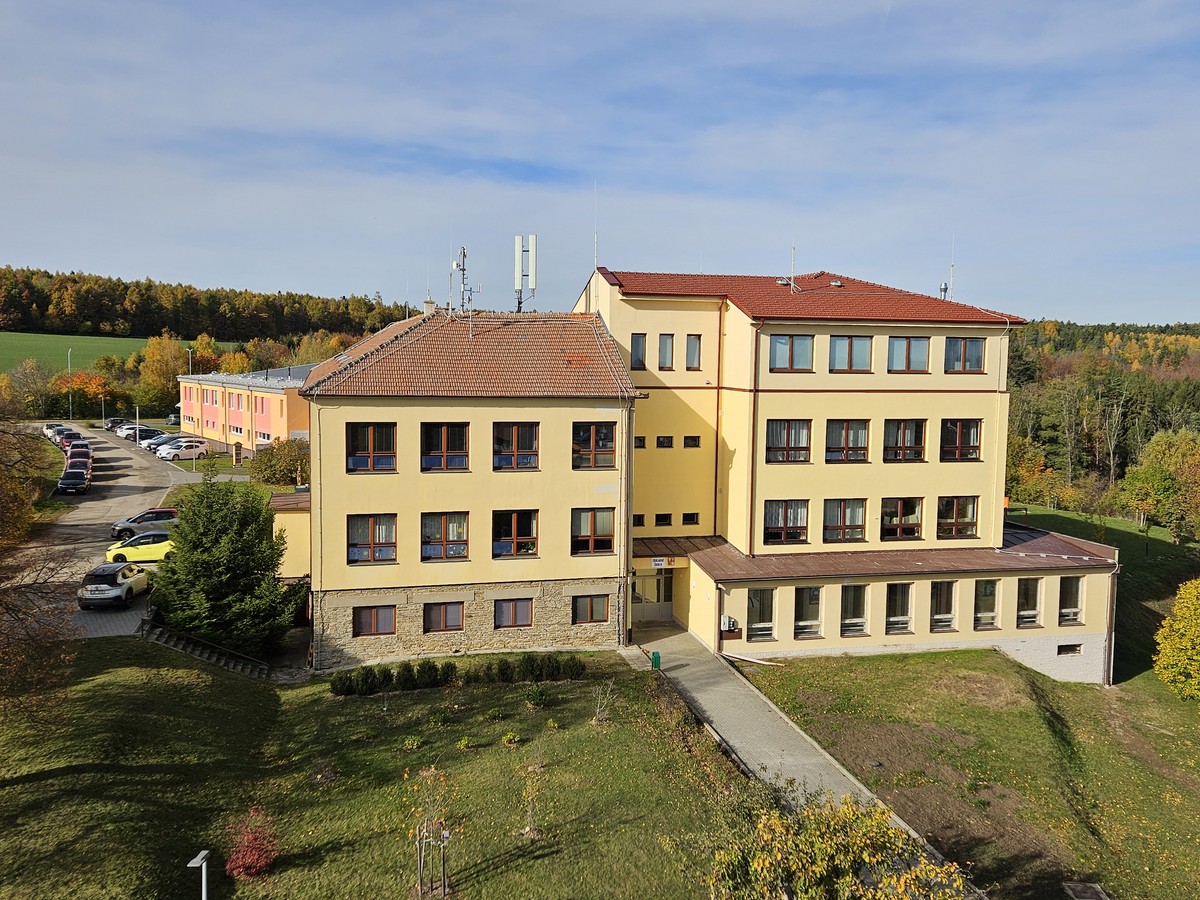 Vychodni_pohled_ze_strechy_ sousedu