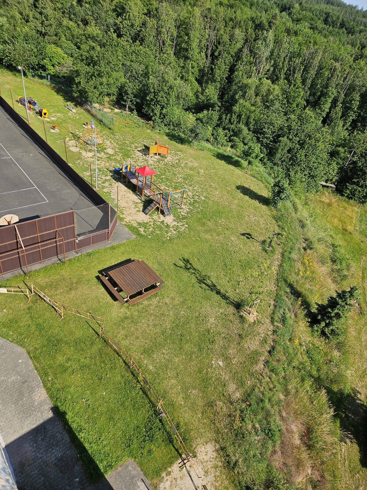 Nove_detske_hriste_z_jineho_uhlu_pohledu