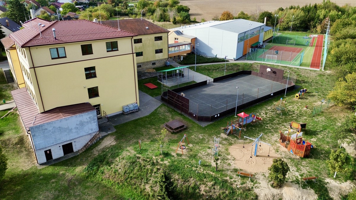 dji_fly_20261015_102308_503_1792054038826_photo_optimized [1600x1200]