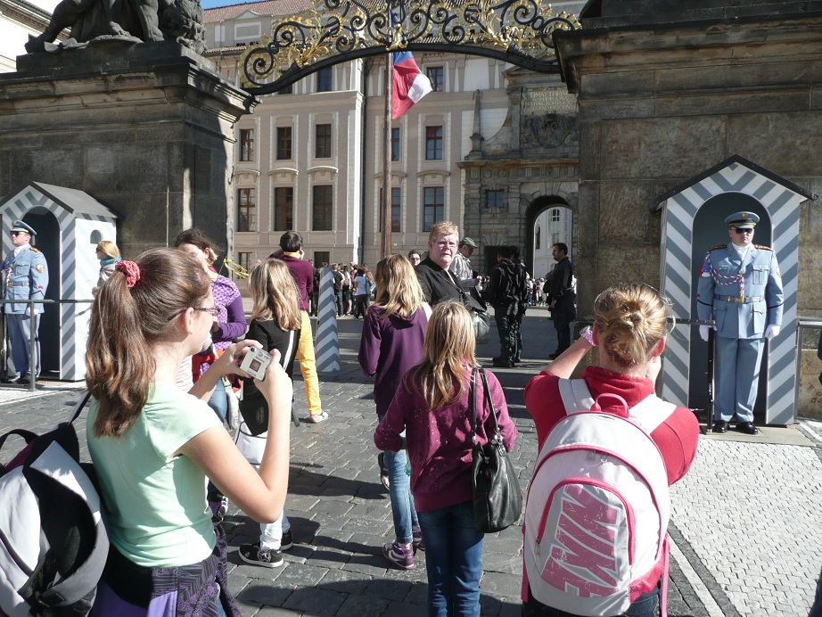 Před Pražským hradem